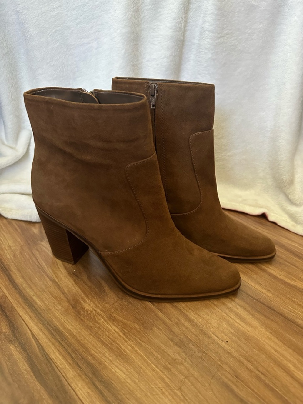 Gianni Bini Women's 11 Brown Suede Ankle Boots